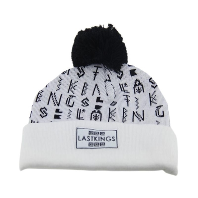 Cappelli a maglia con ricamo