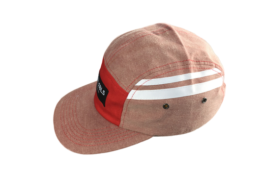 Cappelli da campo di 5 pannelli alla moda con visore PU piatto e logo dell'etichetta tessuta