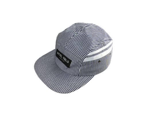 Cappelli da campo di 5 pannelli alla moda con visore PU piatto e logo dell'etichetta tessuta