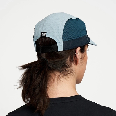 Cappelli da campo suede peak 5 con corona di stampa in sublimazione e cinghia in pelle
